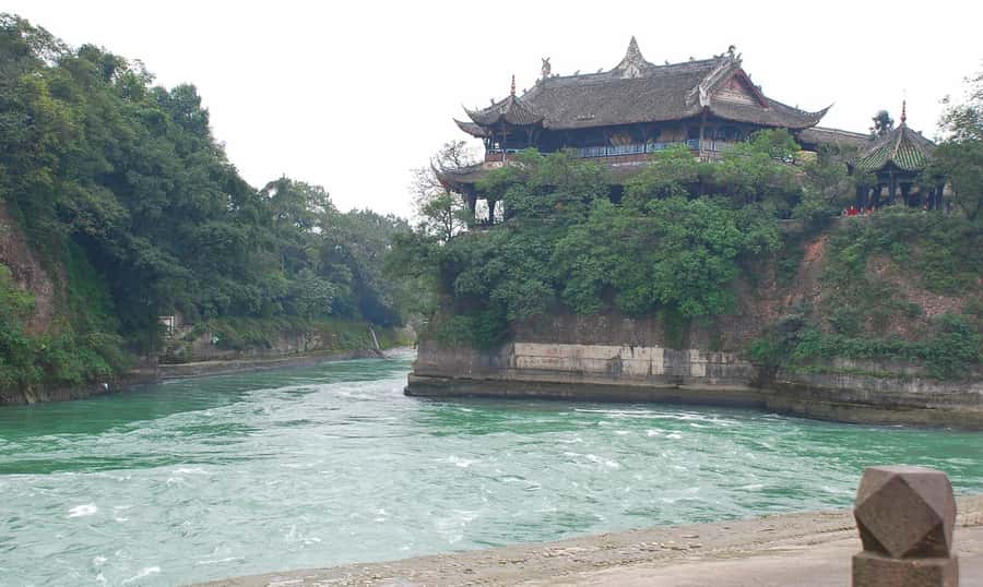 1-Day Mount Qingcheng and Dujiangyan Irrigation System Tour - Chengdu Pickup, the 65 km Drive, and How to Start Smart