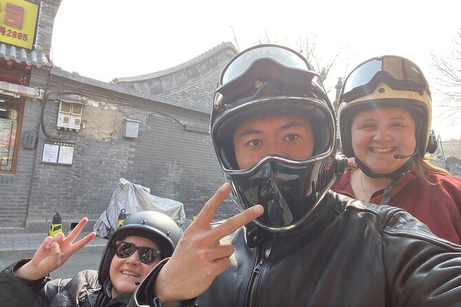 2-Hour “Ancient & Modern” Beijing Sidecar Tour (Day /Night) - Shichahai and Houhai Lakes: Drinks by the Water
