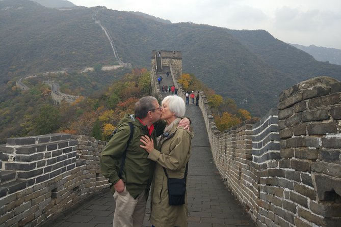 All-inclusive Day Tour: Mutianyu Great Wall & Beijing Panda Zoo with Local Lunch - A one-day sweep of the Great Wall and Panda House
