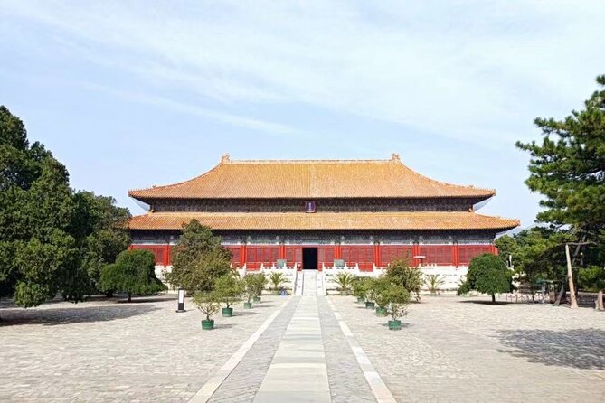 All Inclusive Private Tour: Juyongguan Greatwall, Sacred Road, MingTombs - Ming Tombs: Chang Tomb and the Zhu Xi museum stop