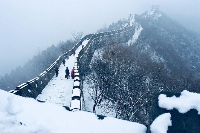 Beijing Budget EXPRESS TAXI To Great Wall of China at MuTianYu - On the Great Wall: how the hike works in real time