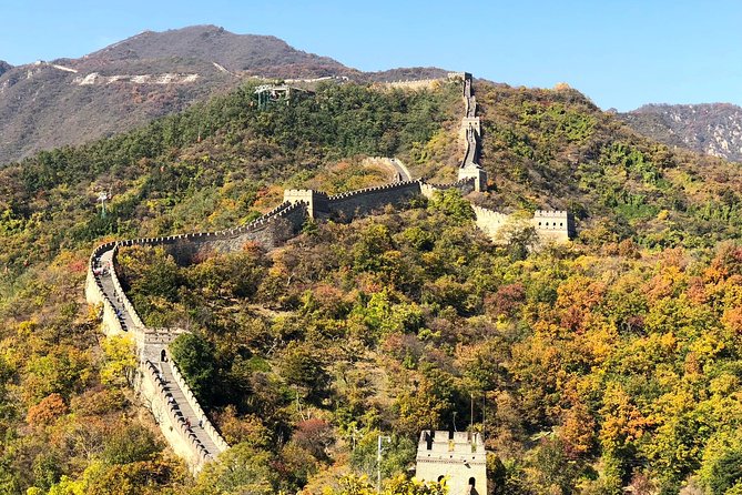 Beijing Gubei Water Town and Great Wall Day Trip - What to eat and buy in Gubei: souvenirs that feel local, not random