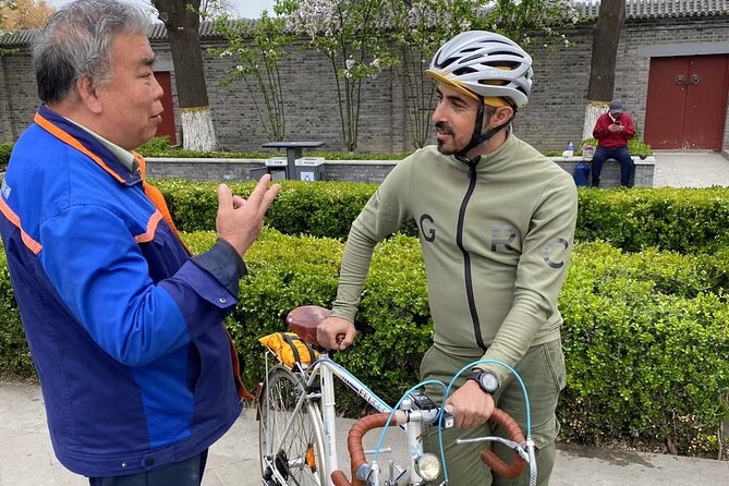 Beijing Highlights-Private Beijing Bike Tour - Eating near Donghuamen and Wangfujing without turning the tour into a restaurant hunt