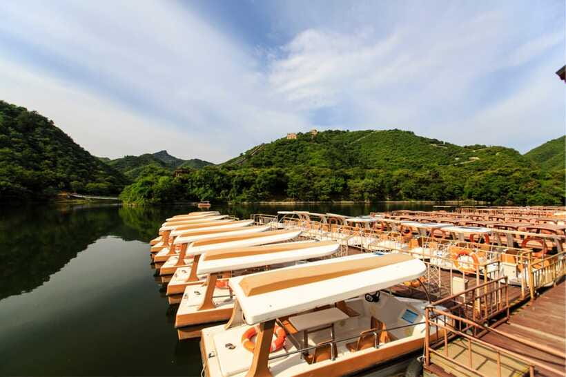 Beijing: Huanghuacheng Lakeside Great Wall Bus/Private Tour - Guide experience: English support you can actually use