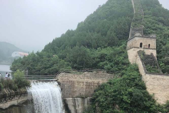 Beijing: Huanghuacheng Lakeside Great Wall Private Tour - Huanghuacheng Water Great Wall: the Great Wall that actually meets a lake