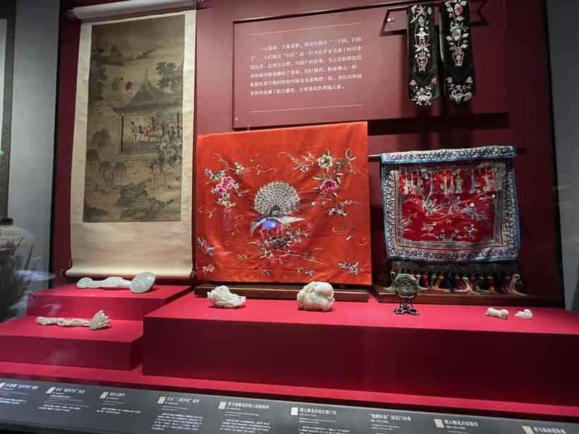 Beijing: Hutongs & Food & Culture Walking Tour - Teahouse Time: Jasmine or Oolong and the Quiet Skill Behind It