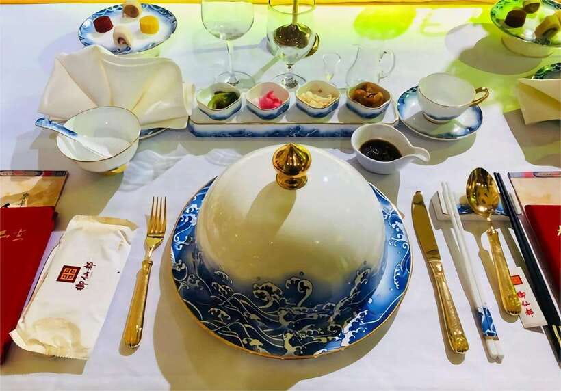 Beijing: Imperial Cuisine Experience & Cultural Performance - Yuxiandu in Haidian: what you’re walking into