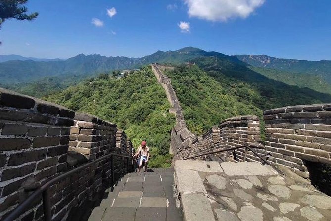 Beijing Layover: Mutianyu Great Wall Guided Tour or Transfer - A layover clock and the Mutianyu Great Wall
