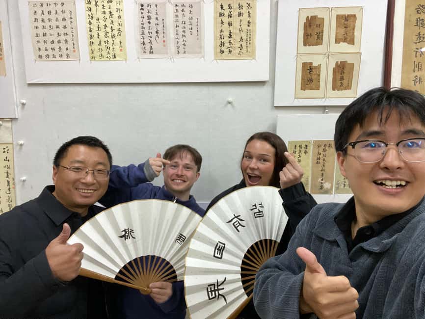 Beijing liulichang : Learn Calligraphy orCarving from Master - Inside the master-led studio: how the teaching actually helps