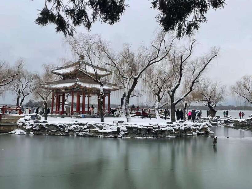 Beijing: Longing Gorge Ice Festival w/Optional Activities - The Great Wall part: cable car views and a real winter hike