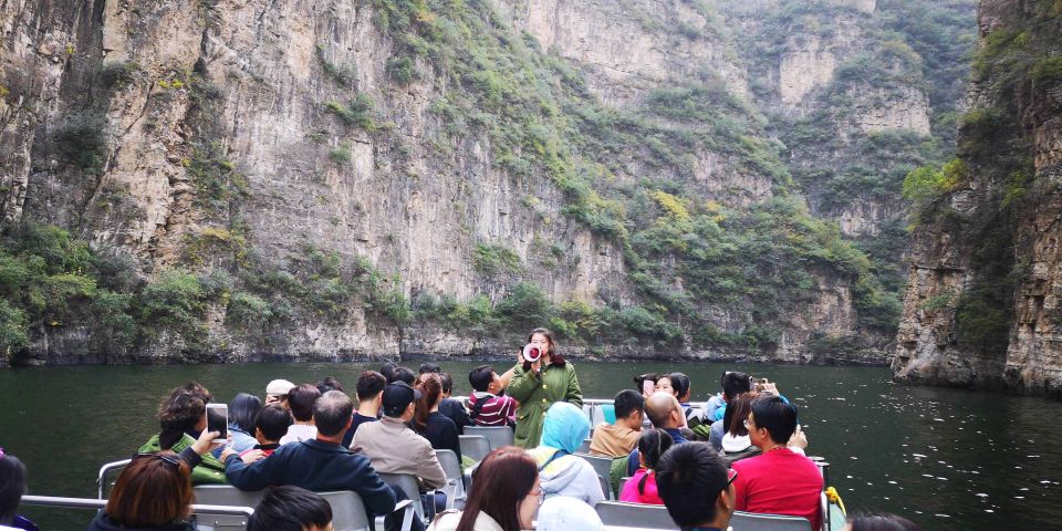 Beijing: Longqing Gorge, Ming Tombs & Lunch Private Day Tour - Why the Dragon Escalator and gorge setting matters in summer