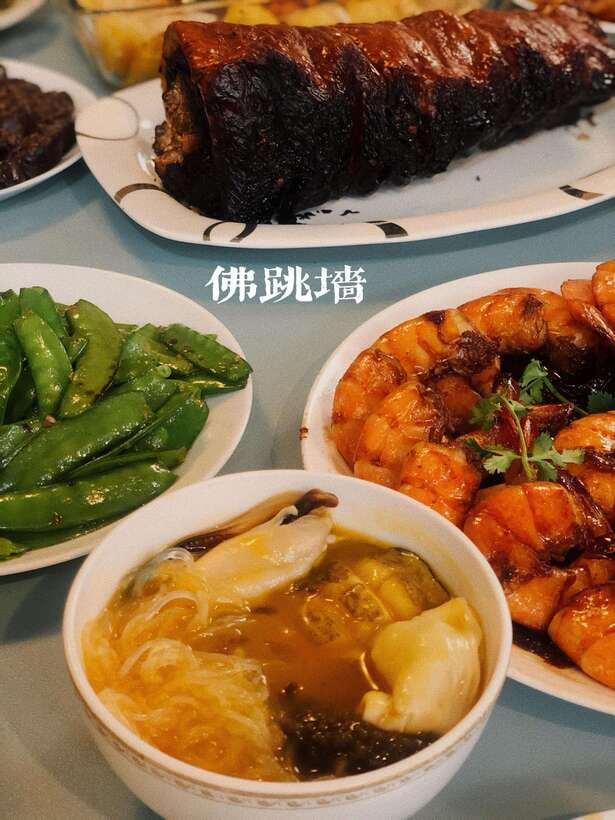 Beijing Market Tour with 10-course Family Feast - Key points worth planning for