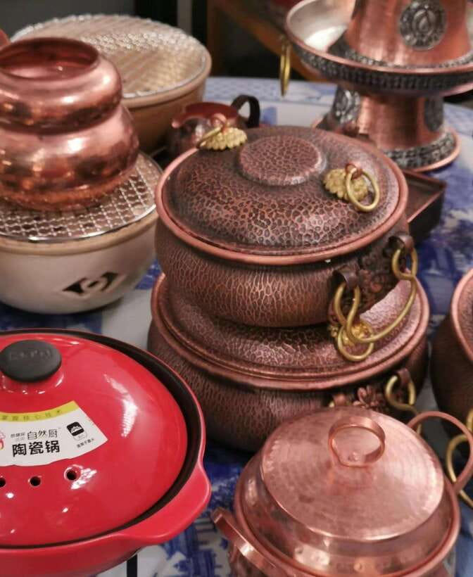 Beijing Market Tour with 10-course Family Feast - The “secret stop” becomes a real home (and that’s the point)
