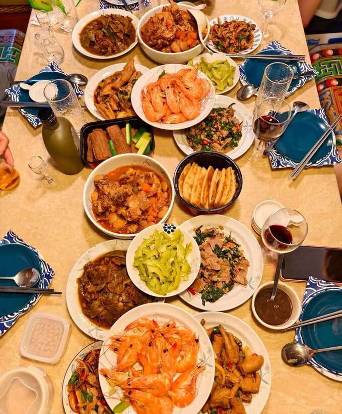 Beijing Market Tour with 10-course Family Feast - What about that “feel like family” vibe?