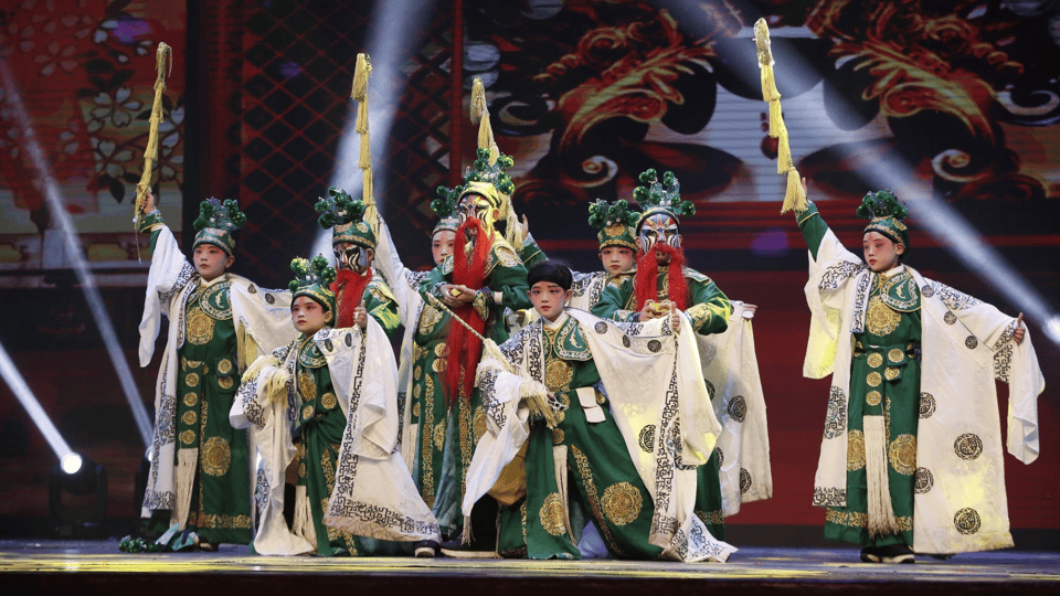 Beijing: Must-See Peking Opera at Liyuan Theatre Ticket - Should you book this Beijing Peking Opera ticket at Liyuan Theatre?