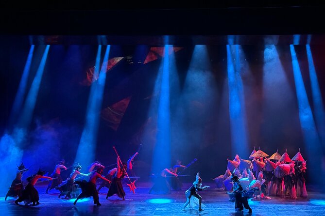 Beijing Night Golden Mask Dynasty Show Ticket with Guide and Pickup - The Flood Effect: The Moment That Turns Spectators Into Believers