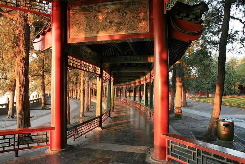 Beijing: Panda House w/Great Wall or City Sites Private Tour - Lunch, entrances, and timing: what’s included and what you should plan