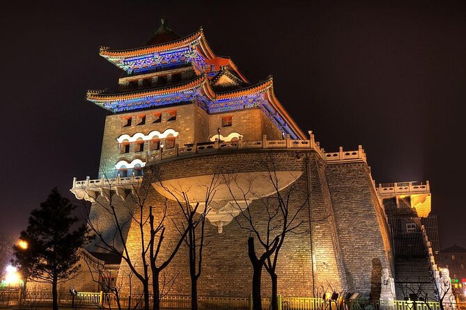 Beijing Private Night Walking Tour: Qianmen Street, Tian'ammen Square and Wangfujing Street - Meet-up, walking pace, and the real group size limit