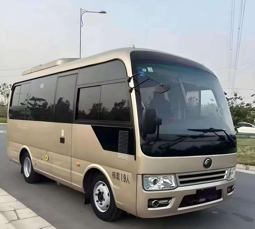 Beijing: private transfer to Great Wall from airport/hotel - Timing Tips for Crowds, Rain, and Flight Connections