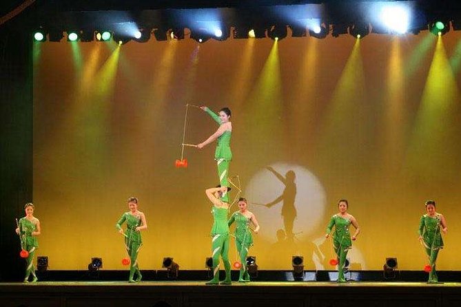 Beijing Roast Duck Banquet and Acrobatics Show with VIP Seats Evening Tour - Key points worth clocking before you go