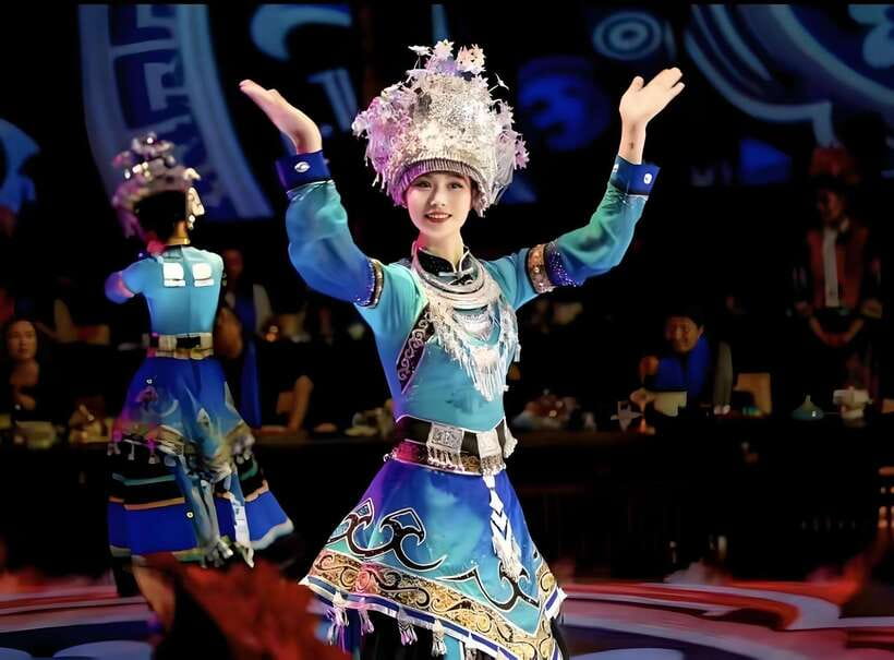 Beijing Royal Banquet with Chinese culture prefermance - Yuxiandu’s royal-cuisine spaces: exhibition, tasting, and a transparent central kitchen