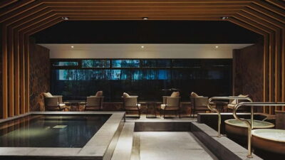 Beijing : SHUIGUO luxury SPA & Recreation Club day ticket - Your first steps inside: lockers, sauna clothes, and bath-area rules