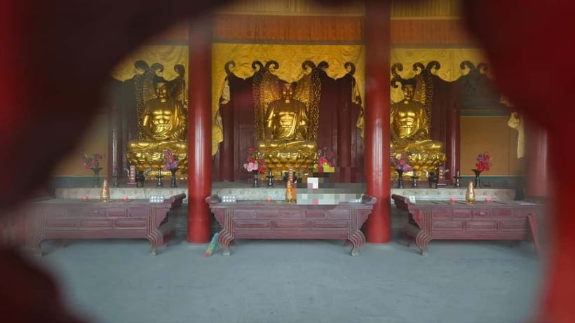 Beijing: Summer Palace Highlight Walking Tour - Ending near East Gate: wrap-up photos and a last chance to reset