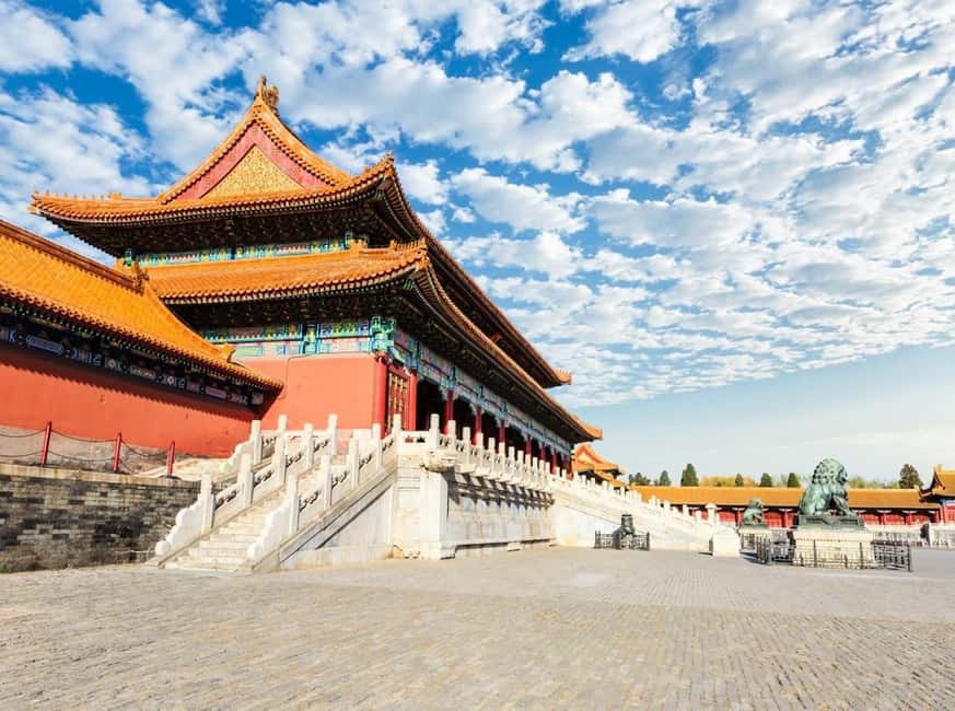 Beijing: Tianmen Square, Forbidden City Group Walking Tour - Guides and the difference between facts and meaning