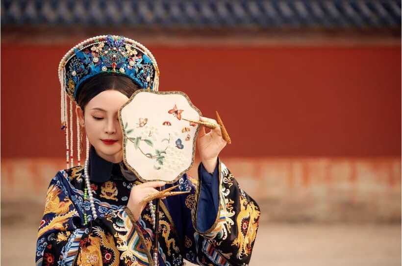 Beijing: Traditional Chinese Costume Makeover & Photo Shoot - Getting There: Jinyu Hutong Station Exit C Sets the Tone