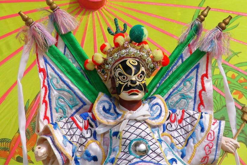 Beijing: Traditional Cultural Show Peking Opera Tickets - Drinks, snacks, and a dinner option: plan your comfort