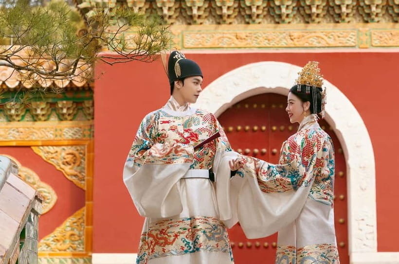 Beijing Traditional Hanfu Experience & Photoshoot for Groups - The “secret stop” and Donghuamen area timing