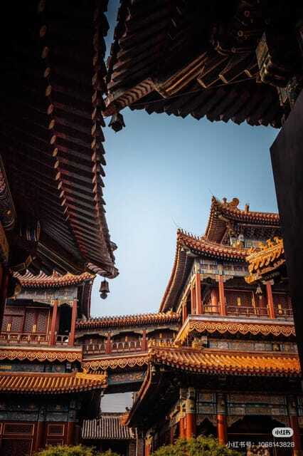 Beijing: Yonghe Lama Temple Tickets with guide (optional) - Optional English guide and the small-group advantage