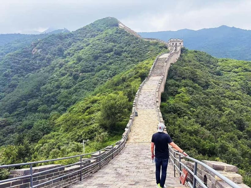 Beijing:Mutianyu/Badaling Great Wall Tour with VIP Fast Pass - Quick Hits: What Makes This VIP Wall Day Work