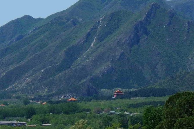 Boutique Tour: Juyongguan, Sacred Way and Dingling of Ming Tombs - The morning flow: hotel pickup and a 8:30 start that pays off