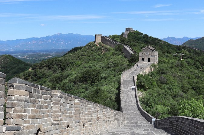 BusDa:Ancient Great Wall &Badaling Great Wall Full-day Bus Tour - What to wear and bring (your feet will thank you)