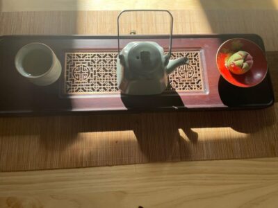 Chinese Tea ceremony in Beijing Hutong courtyard - Picking Your Tea: Black, Green, Wulong, or Pu’Er