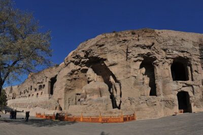 Datong Yungang Grottoes and Hanging Monastery 1-day from Beijing by Train - The Hanging Temple at Xuankong Si (and the Waiting-Test)