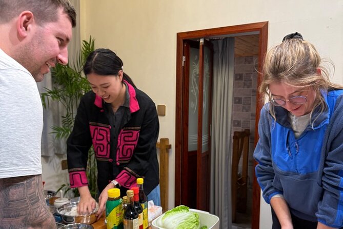Dumpling Cooking Class and Local Market Tour - Dumpling Fillings and Vegan-Friendly Choices: Choose Your Flavor Track