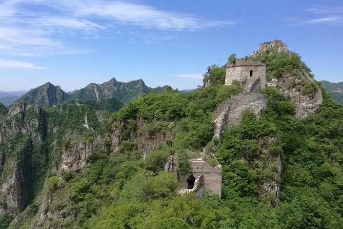 Jiankou Great Wall (To Mutianyu) Private Guided Day Tour - Why Jiankou Great Wall feels wilder than the usual stops