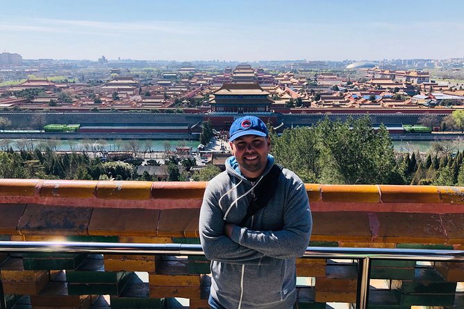 Jingshan Park Tour - The Jingshan Park hike: classic photos plus the Ming-era legend