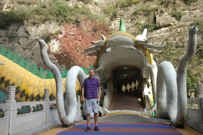 Longqingxia Gorge Cruise and Guyaju Cave Dwellings Private Day Tour - Lunch at a farmer’s house: local food included, with options