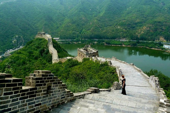 Mutianyu and Huanghuacheng Great Wall Private Tour with English Speaking Driver - Huanghuacheng Great Wall: a quieter second act with lake views