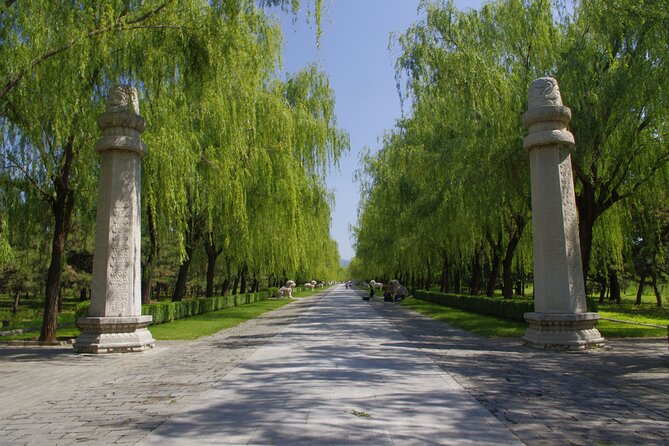 Mutianyu Great Wall & Ming Tombs All Inclusive Private Tour - Ming Tombs (Ming Shishan Ling): Ding Tomb and the Sacred Way Walk