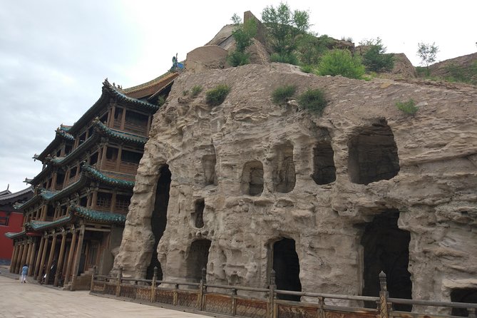 Private 2-Day Datong from Beijing with Yungang Grottoes - Day 1 lunch and the Nine-Dragon Screen detour