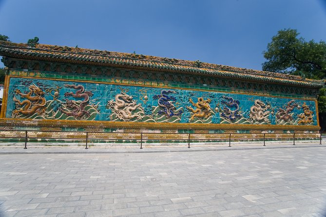 Private Beijing Jingshan Hill, Beihai, and Hutongs with Imperial Lunch/Dinner - Jingshan Park and the Big Forbidden City Views