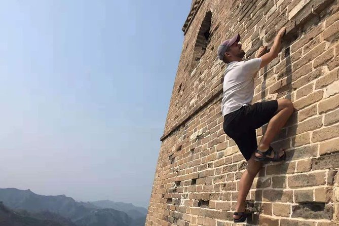 Private Beijing Layover Tour: PEK Airport to Mutianyu Great Wall - All-inclusive day: guide, lunch, and entrance fees handled for you
