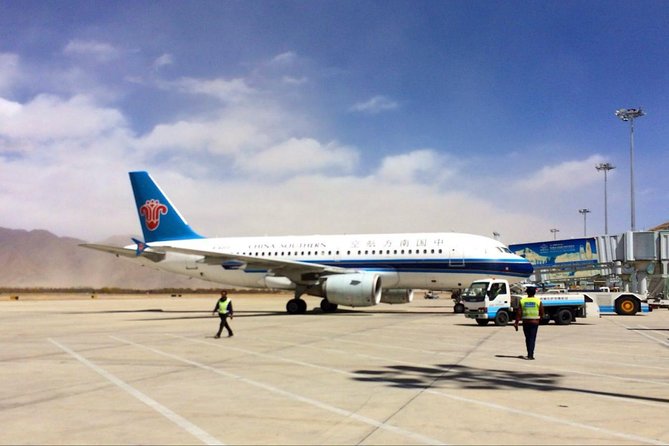 Private Beijing Round-Trip Airport Transfer to Hotel - Airport pickup at PEK or PKX: where it goes right (and fast)