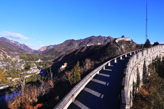 Private Day Tour of Juyongguan Great Wall and Sacred Way from Beijing - Lunch, Entrance Fees, and the Silk Museum Stop on the Return