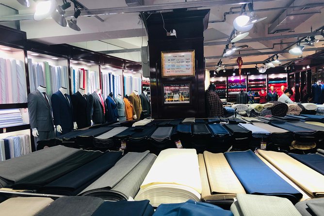 Private Full Day Beijing Shopping Tour - Beijing APM and Wangfujing: modern shopping breaks between market zones