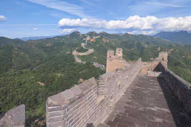 Private Jinshanling Great Wall Hiking Tour - Shuttle bus included: why that small step helps your whole hike